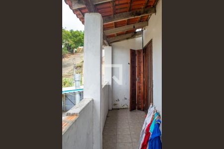 Sacada de casa à venda com 5 quartos, 200m² em Vila São José, Porto Alegre