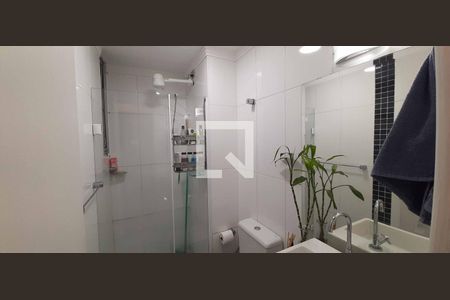 Apartamento à venda com 71m², 3 quartos e 1 vaga Apartamento à venda com 71m², 3 quartos e 1 vagaBanheiro