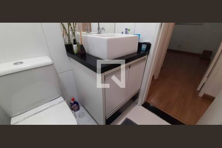 Apartamento à venda com 71m², 3 quartos e 1 vaga Apartamento à venda com 71m², 3 quartos e 1 vagaBanheiro