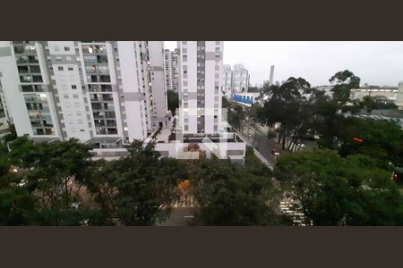 Apartamento à venda com 71m², 3 quartos e 1 vaga Apartamento à venda com 71m², 3 quartos e 1 vagaVista da Sacada