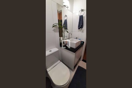 Apartamento à venda com 71m², 3 quartos e 1 vaga Apartamento à venda com 71m², 3 quartos e 1 vagaBanheiro