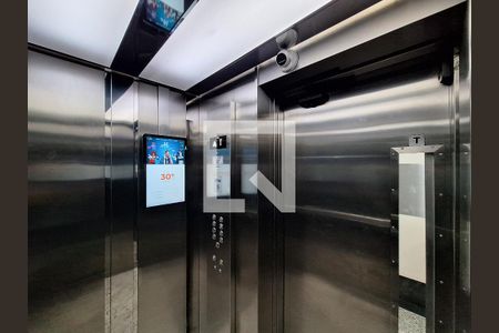 Apartamento à venda com 38m², 1 quarto e sem vaga Apartamento à venda com 38m², 1 quarto e sem vagaElevador