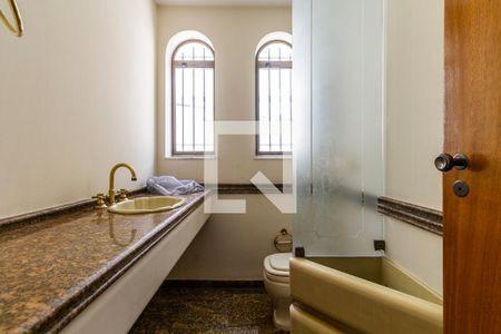 Casa à venda com 900m², 6 quartos e 8 vagasLavabo