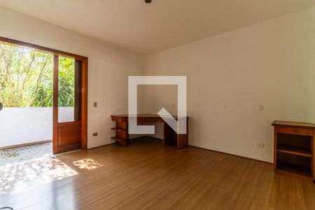 Casa à venda com 900m², 6 quartos e 8 vagasSuíte 4