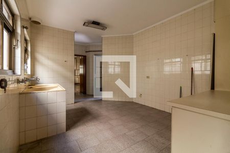 Casa à venda com 900m², 6 quartos e 8 vagasÁrea de Serviço