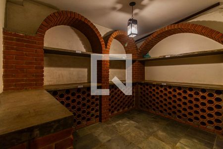 Casa à venda com 900m², 6 quartos e 8 vagasAdega de Vinho