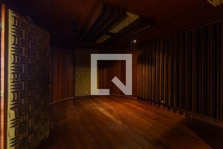 Casa à venda com 900m², 6 quartos e 8 vagasEstúdio de Música