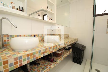 Apartamento à venda com 130m², 3 quartos e 3 vagasBanheiro/Suíte 03