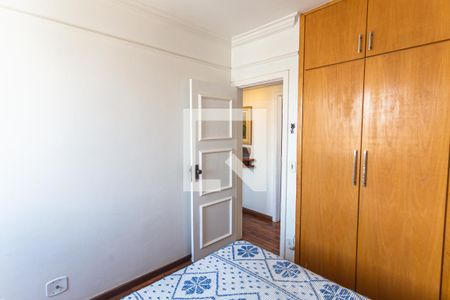Apartamento à venda com 110m², 3 quartos e 2 vagasQuarto 2