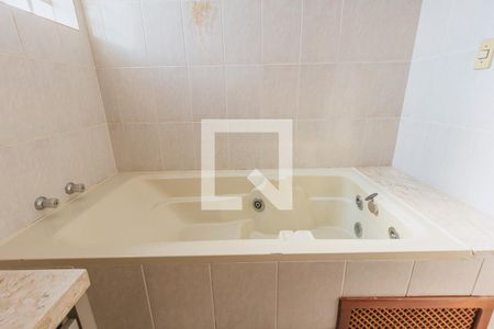 Casa para alugar com 189m², 3 quartos e 4 vagasBanheiro da Suíte