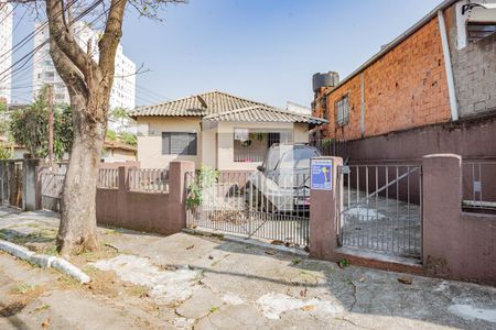 Casa à venda com 320m², 4 quartos e 4 vagasFachada