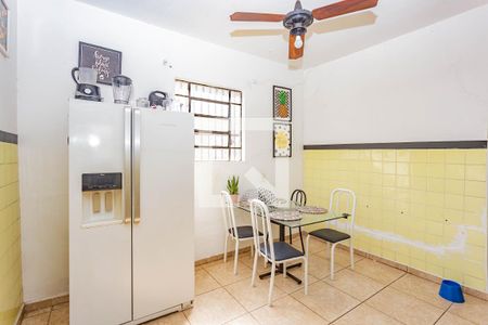 Cozinha de casa à venda com 4 quartos, 320m² em Vila Nair, São Paulo