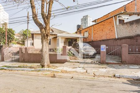 Casa à venda com 320m², 4 quartos e 4 vagasFachada