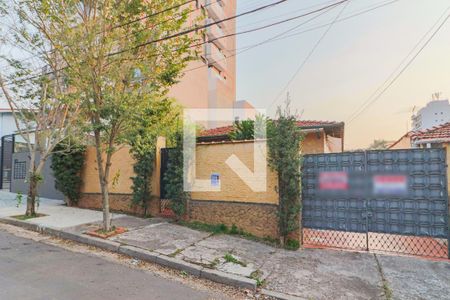 Casa à venda com 340m², 3 quartos e 5 vagas Casa à venda com 340m², 3 quartos e 5 vagasFachada