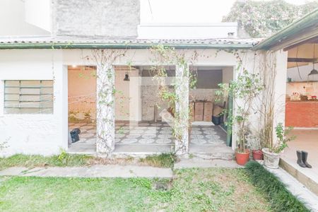 Casa à venda com 340m², 3 quartos e 5 vagas Casa à venda com 340m², 3 quartos e 5 vagasQuintal