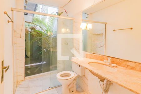 Casa à venda com 340m², 3 quartos e 5 vagas Casa à venda com 340m², 3 quartos e 5 vagasBanheiro 1