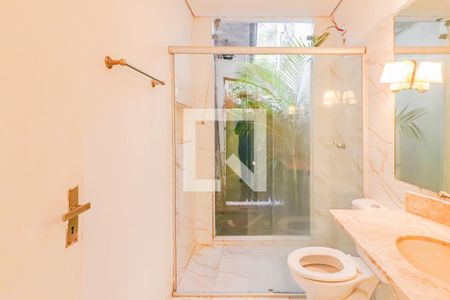 Casa à venda com 340m², 3 quartos e 5 vagas Casa à venda com 340m², 3 quartos e 5 vagasBanheiro 1