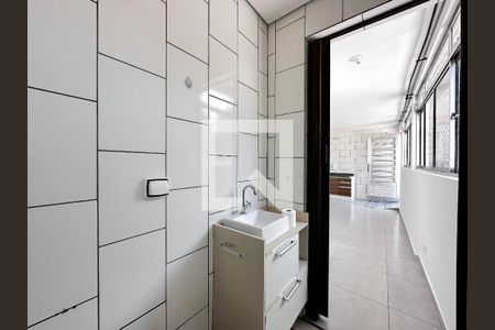 Banheiro de casa para alugar com 1 quarto, 40m² em Santo Amaro, São Paulo