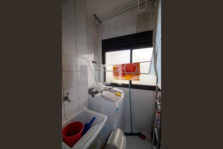 Área de Serviço de apartamento para alugar com 2 quartos, 60m² em Caxingui, São Paulo
