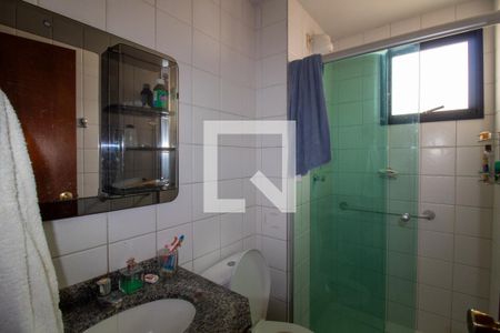 Banheiro de apartamento para alugar com 2 quartos, 60m² em Caxingui, São Paulo