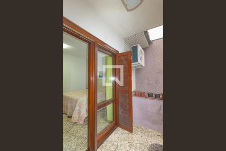 Casa de condomínio para alugar com 105m², 3 quartos e 1 vaga Casa de condomínio para alugar com 105m², 3 quartos e 1 vagaVaranda