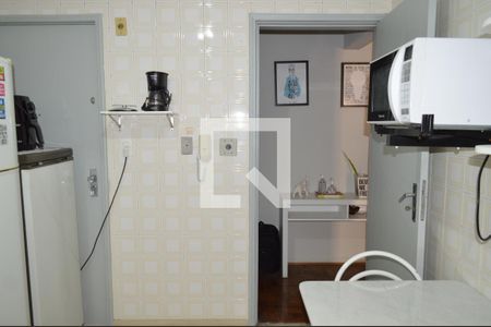 Apartamento à venda com 94m², 2 quartos e 2 vagasCozinha