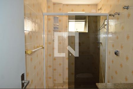 Apartamento à venda com 94m², 2 quartos e 2 vagasBanheiro da Suíte