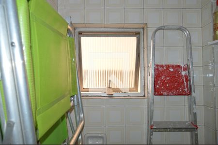 Apartamento à venda com 94m², 2 quartos e 2 vagasBanheiro de Serviço