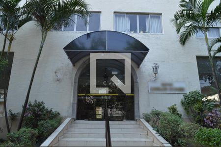 Apartamento à venda com 94m², 2 quartos e 2 vagas Apartamento à venda com 94m², 2 quartos e 2 vagasEntrada