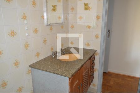 Apartamento à venda com 94m², 2 quartos e 2 vagasBanheiro da Suíte