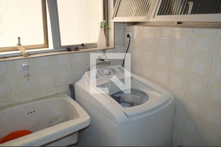 Apartamento à venda com 94m², 2 quartos e 2 vagasÁrea de Serviço