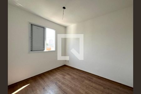 Quarto 1 de apartamento para alugar com 1 quarto, 34m² em Jardim Itacolomi, São Paulo