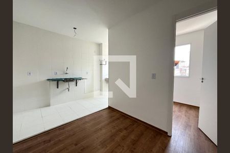 Sala de apartamento para alugar com 1 quarto, 34m² em Jardim Itacolomi, São Paulo