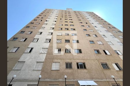 Fachada do bloco de apartamento para alugar com 2 quartos, 34m² em Jardim Itacolomi, São Paulo