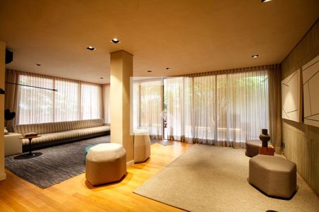 Apartamento à venda com 315m², 3 quartos e 3 vagas Apartamento à venda com 315m², 3 quartos e 3 vagasÁrea Comum - Espaço Multiuso