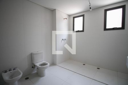 Apartamento à venda com 315m², 3 quartos e 3 vagas Apartamento à venda com 315m², 3 quartos e 3 vagasBanheiro da Suíte 1