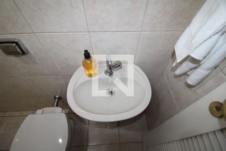 Casa para alugar com 130m², 3 quartos e 1 vagaÁrea de Serviço - Banheiro