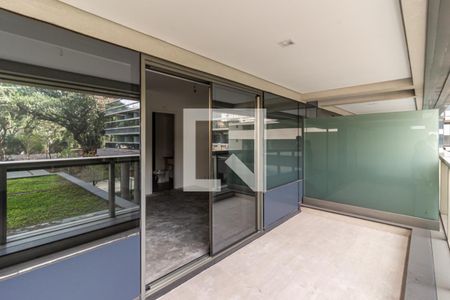 Studio à venda com 39m², 1 quarto e sem vaga Studio à venda com 39m², 1 quarto e sem vagaVaranda