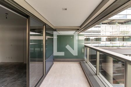 Studio à venda com 39m², 1 quarto e sem vaga Studio à venda com 39m², 1 quarto e sem vagaVaranda