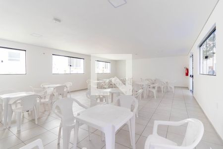 Apartamento para alugar com 42m², 2 quartos e sem vagaÁrea comum - Salão de Festas