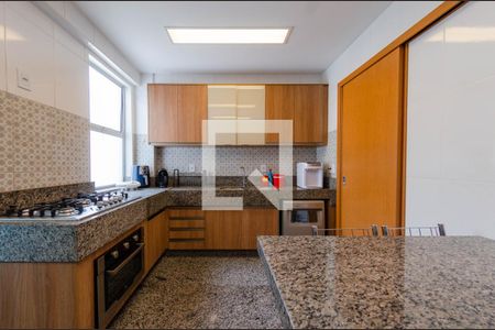 Apartamento à venda com 234m², 4 quartos e 3 vagasCozinha
