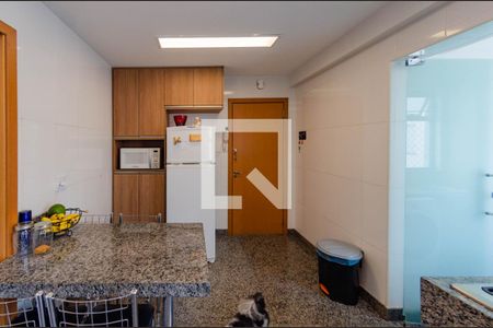 Apartamento à venda com 234m², 4 quartos e 3 vagasCozinha