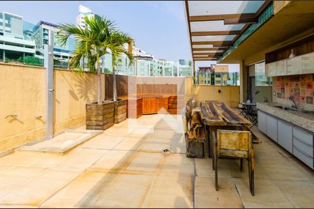 Apartamento à venda com 234m², 4 quartos e 3 vagasÁrea externa