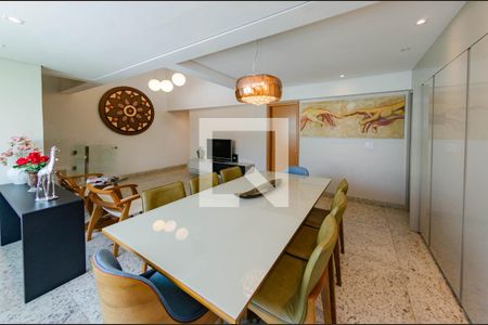 Apartamento à venda com 234m², 4 quartos e 3 vagasSala