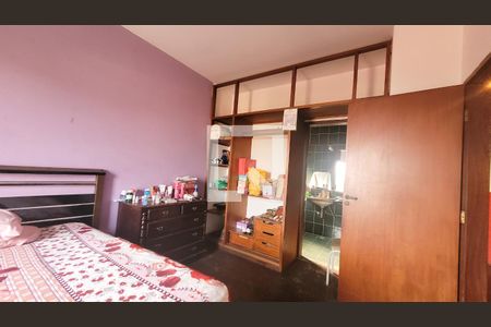 Casa à venda com 230m², 3 quartos e 4 vagas Casa à venda com 230m², 3 quartos e 4 vagasSuite