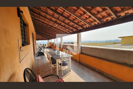 Casa à venda com 320m², 2 quartos e sem vagaVaranda