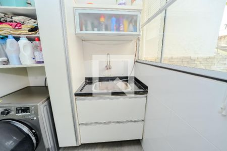 Casa à venda com 190m², 3 quartos e 3 vagas Casa à venda com 190m², 3 quartos e 3 vagasÁrea de Serviço