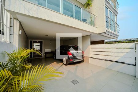 Casa à venda com 190m², 3 quartos e 3 vagas Casa à venda com 190m², 3 quartos e 3 vagasGaragem