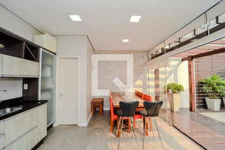 Casa à venda com 190m², 3 quartos e 3 vagas Casa à venda com 190m², 3 quartos e 3 vagasEspaço Gourmet