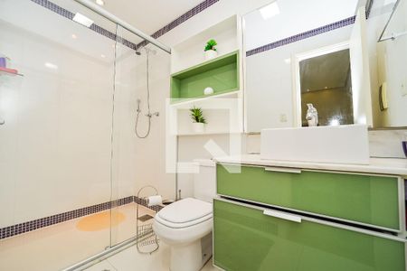 Casa à venda com 190m², 3 quartos e 3 vagas Casa à venda com 190m², 3 quartos e 3 vagasBanheiro Social